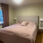 Privat Strandvilla I Vackra 아파트